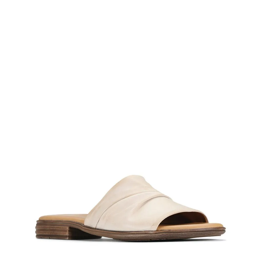 ILO LEATHER  SLIDE SANDALS