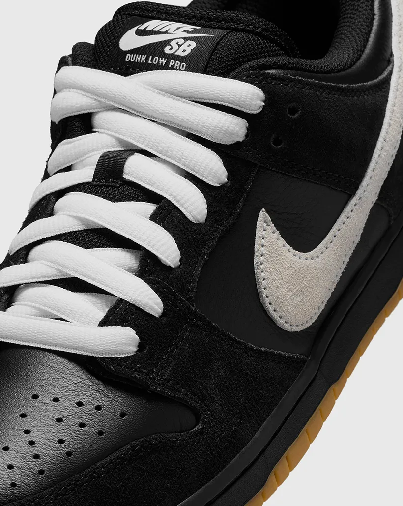 Nike SB Dunk Low Pro Shoe - Black/White/Gum