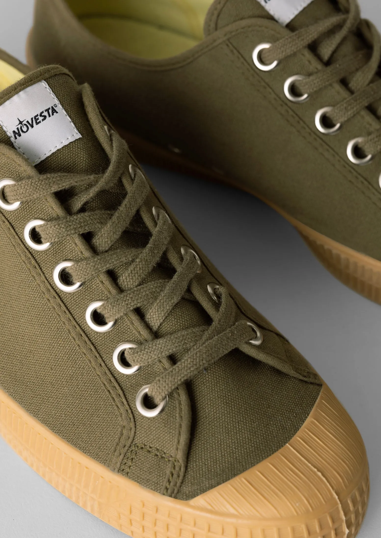 Novesta Star Master Trainers | Olive